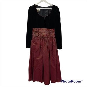 Laura Ashley 1980’s Velvet/ Tafetta Dress size 12